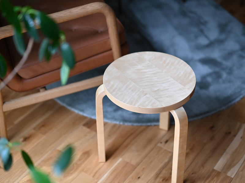 オイル塗装してみました】数量限定、アルテック スツール60／90周年