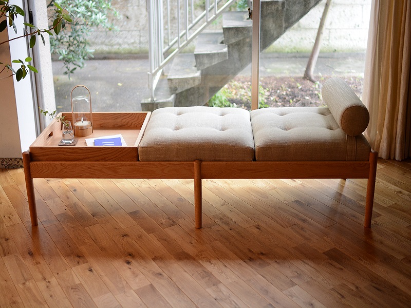 マルニ60プロジェクトより誕生！ベンチソファの展示スタートしました