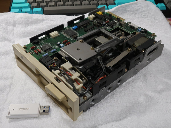 5.25インチFDDを常時読み取り専用ドライブに改造する - Diary on wind