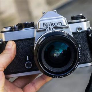 Nikon FE」はシンプルさに惚れ込んでしまうカメラ - デジカメinfo