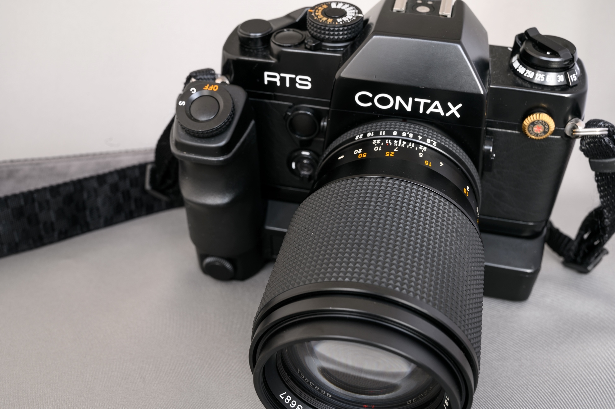 CONTAX Carl Zeiss Sonnar T* 135 F2.8 AEJ ◇レビュー◇ | デジタル