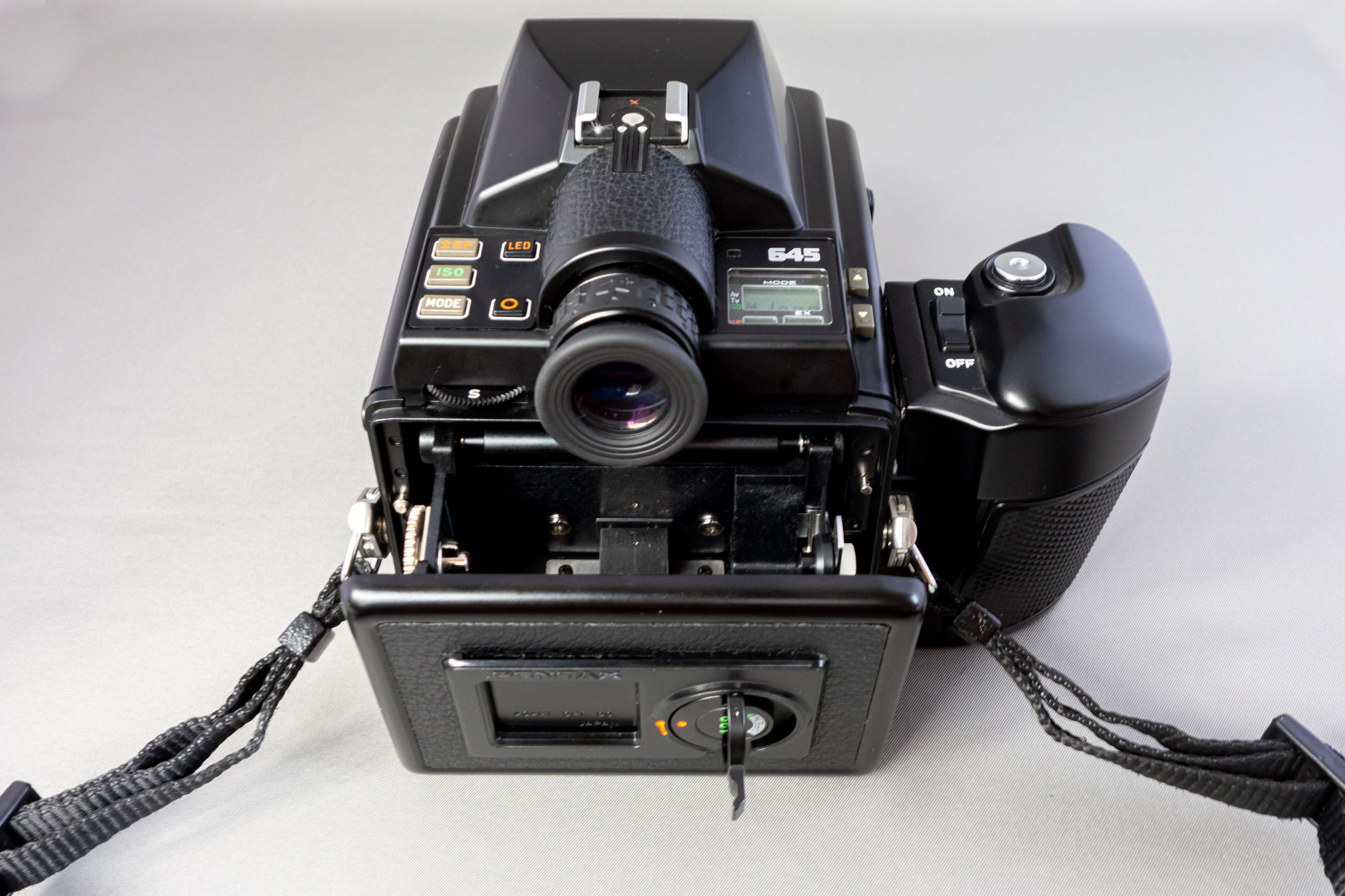 PENTAX 645 ◇レビュー 外観編◇ | デジタル試しうち