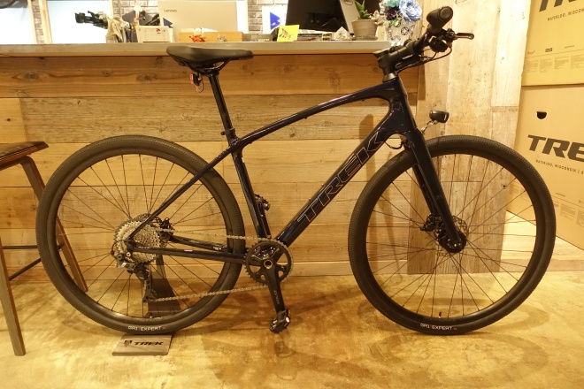 ハブダイナモで充電要らず、クロスバイクFX Sport 5 をカスタマイズ