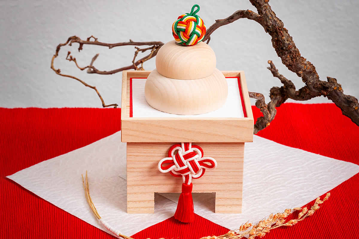 デザインで楽しむお正月飾り 2024干支飾り／鏡餅／辰の置物／ガラスの