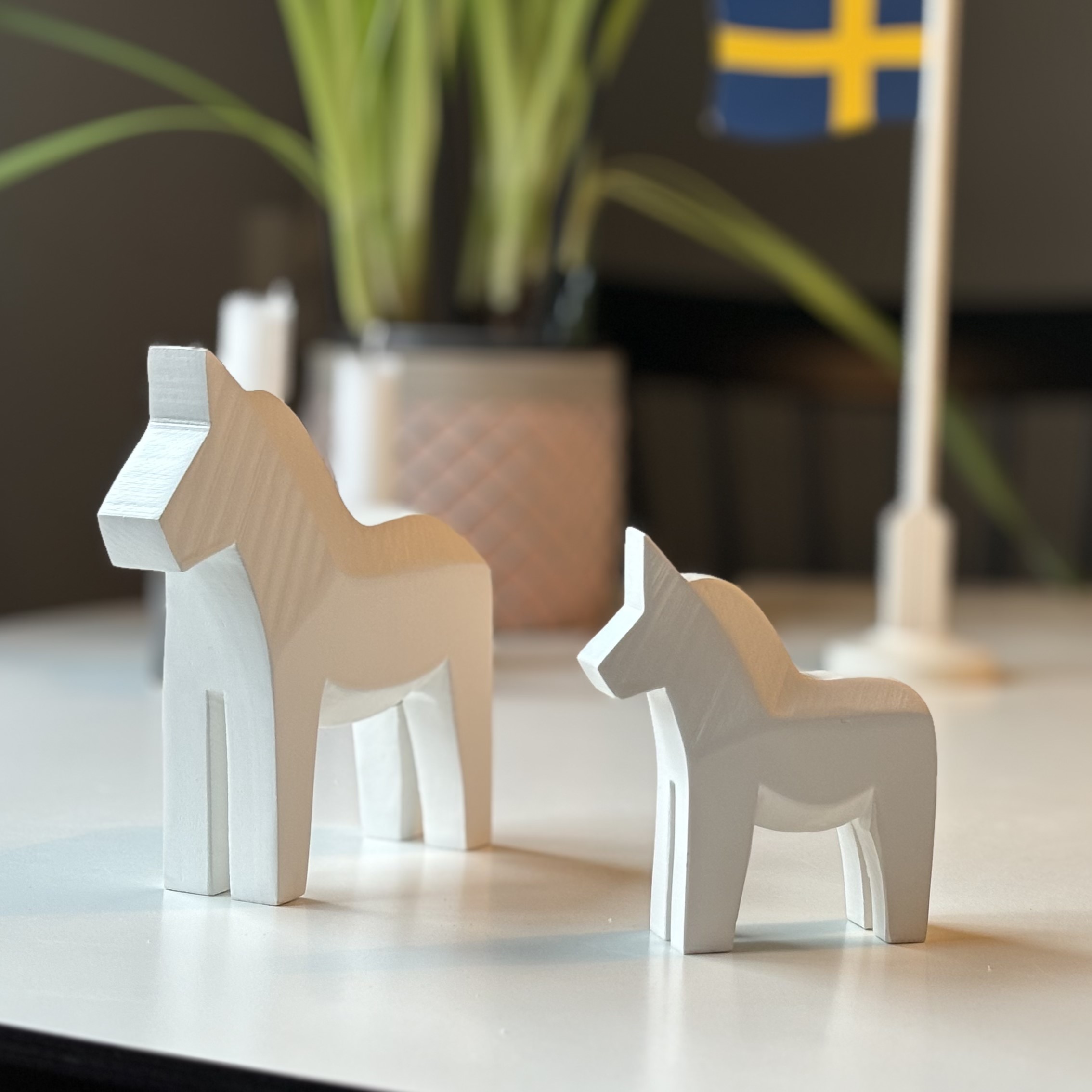 スウェーデンの幸せの馬、ダーラヘスト。スタイリッシュなデザインで