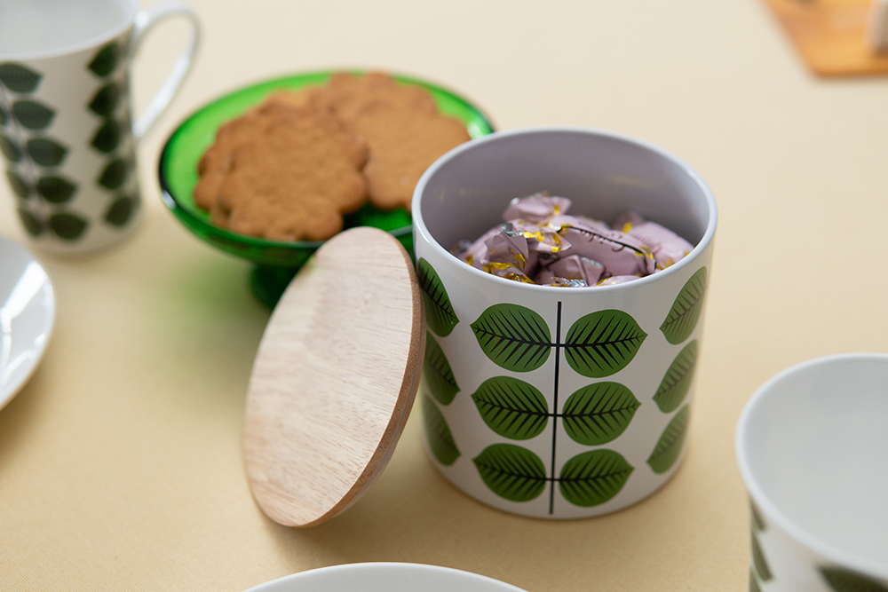 ベルサ/Bersa】北欧レトロの名作、憧れのベルサ柄がキャニスター缶に