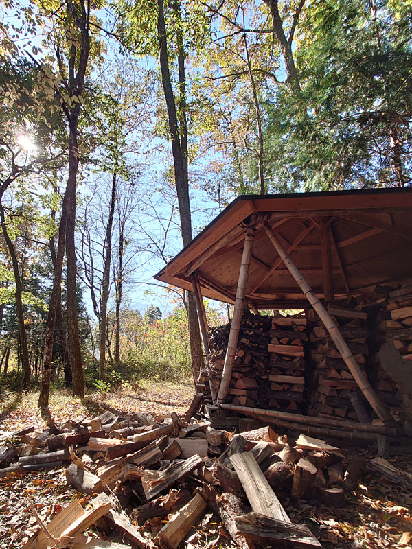 薪専用の乾燥室、つくってみた | ドームハウスを建てるなら専門家が