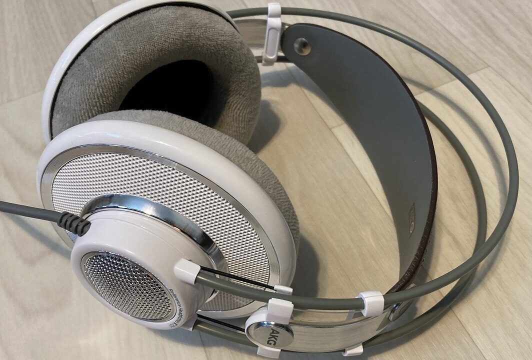 レビュー】AKG K701 ヘッドホン界の優等生。抜きん出る物は無いが