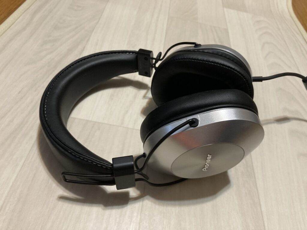 レビュー】Pioneer SE-MS5T 上品さが光るポータブルホン。モニター用に