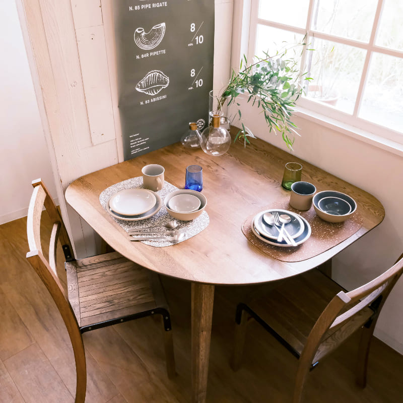 幅95cm/幅110cm] RADY Tribe変形テーブル(ブラス脚) | DOUBLEDAY