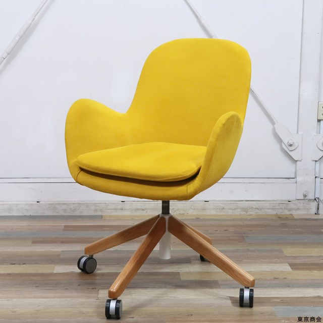 オリバー アームチェア イエロー 木製脚 SCS-480 | どうぐや（東京商会