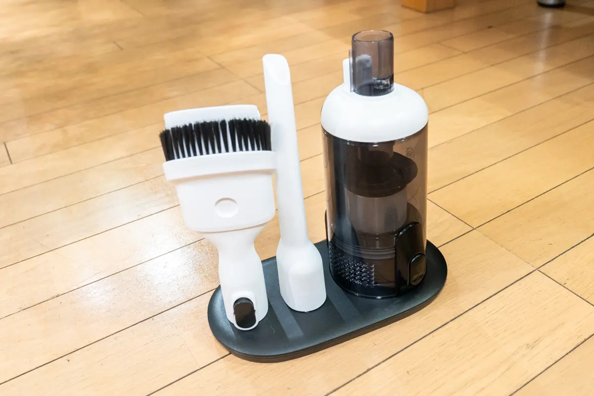 ハンディクリーナーにもなるスティック型水拭き掃除機「FLOOR ONE S5