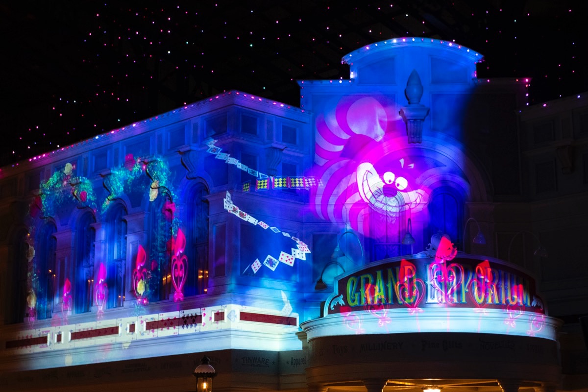 ハロウィーンの名曲にあわせヴィランズが登場！東京ディズニーランド