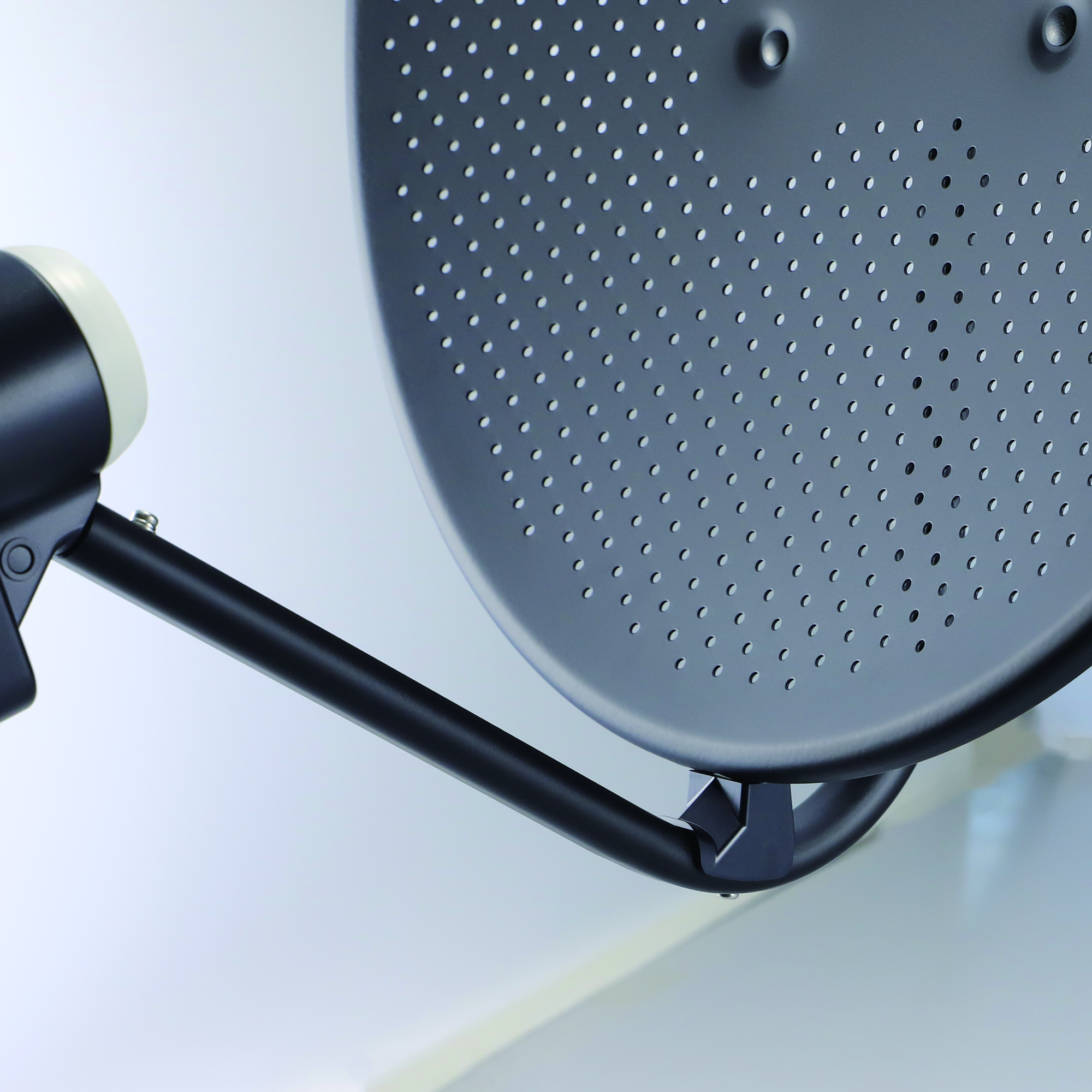 45形BS・110度CSアンテナ（耐風速70m/s）(ブラック) | 製品情報 | DX