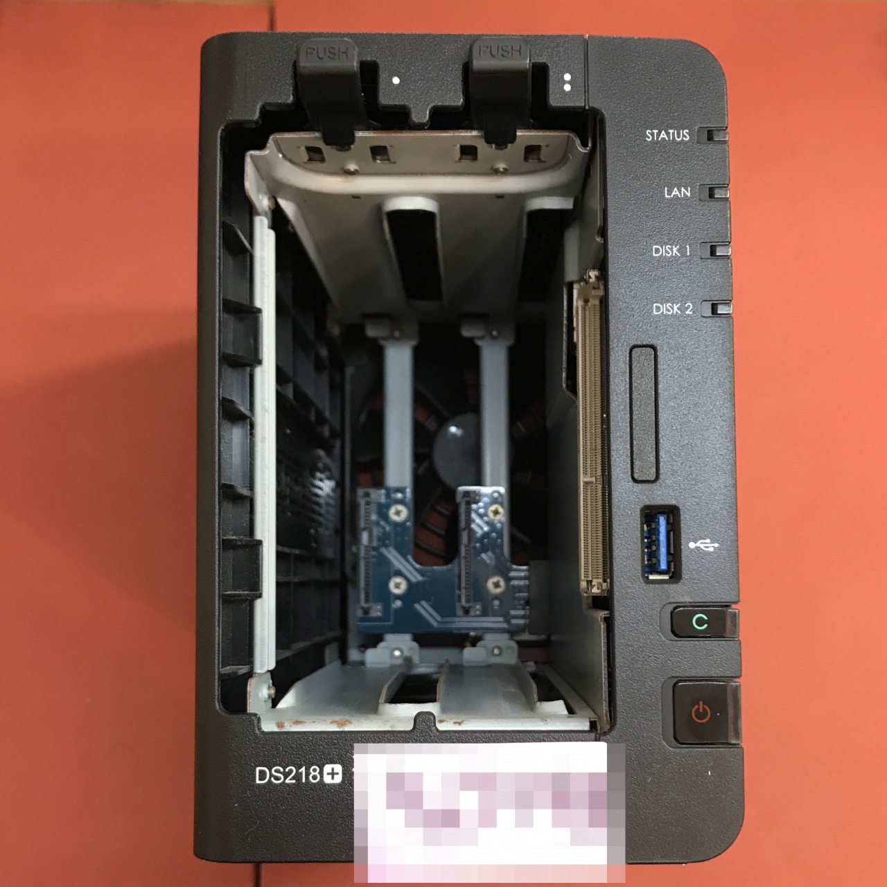 Synology DS218+ 突然電源が入らなくなる DS220+へHDD移植 データ復旧まで