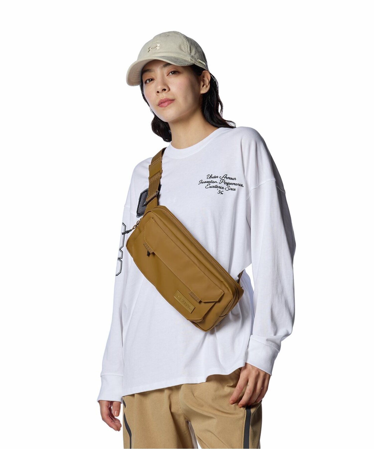 アンダーアーマー公式】 UAトライアンフ クロスボディ（ライフスタイル