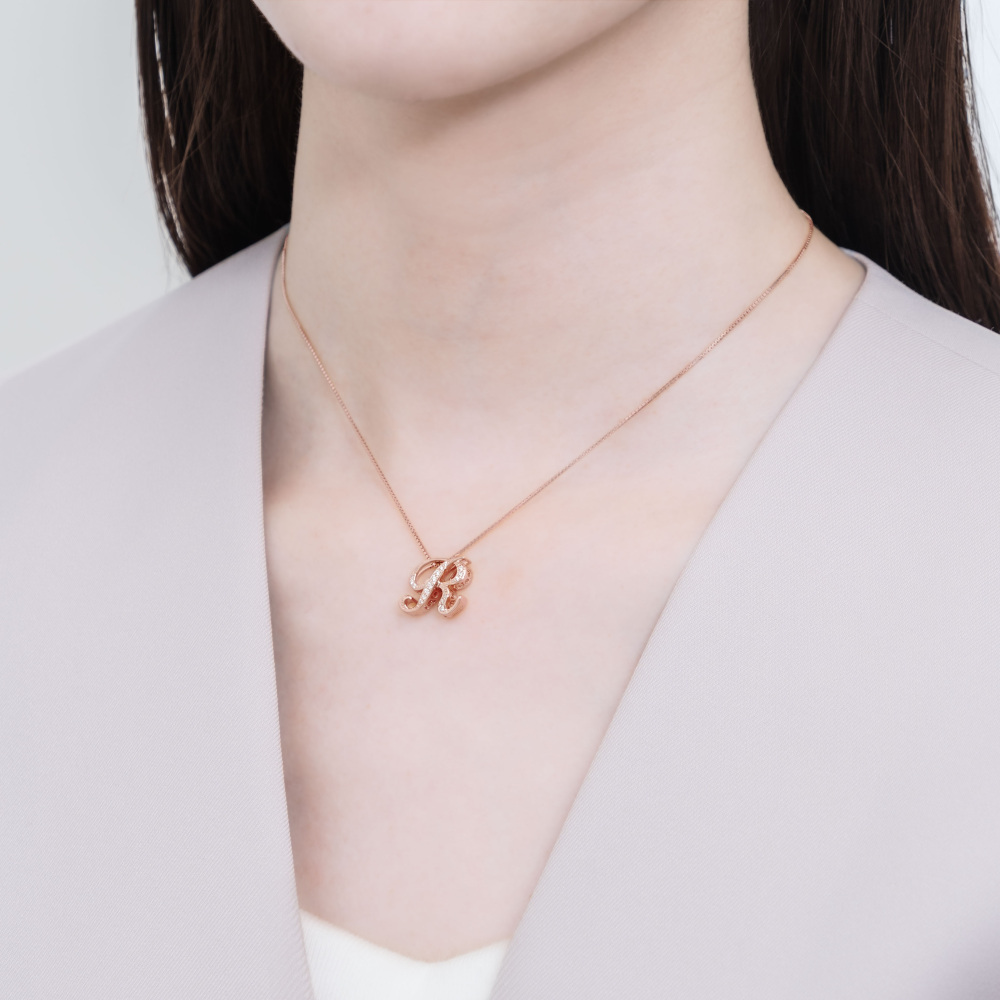 新品] ユキザキ アルファ 【受注生産品】 イニシャルペンダントトップ