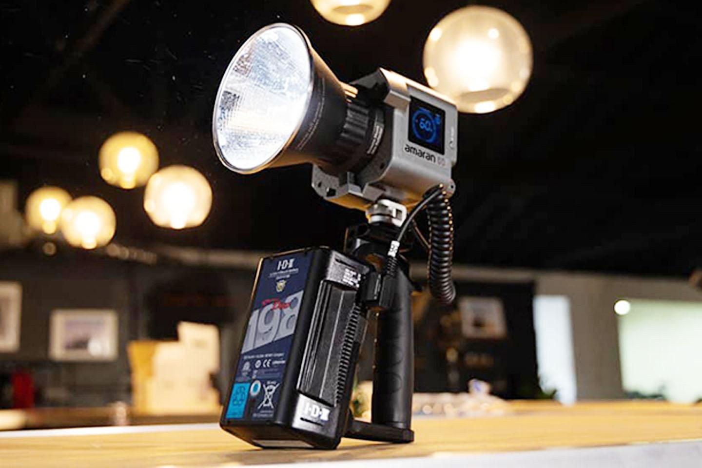 Aputure Amaran COB 60d(LEDハンドライト)｜撮影機材レンタルからEDIT