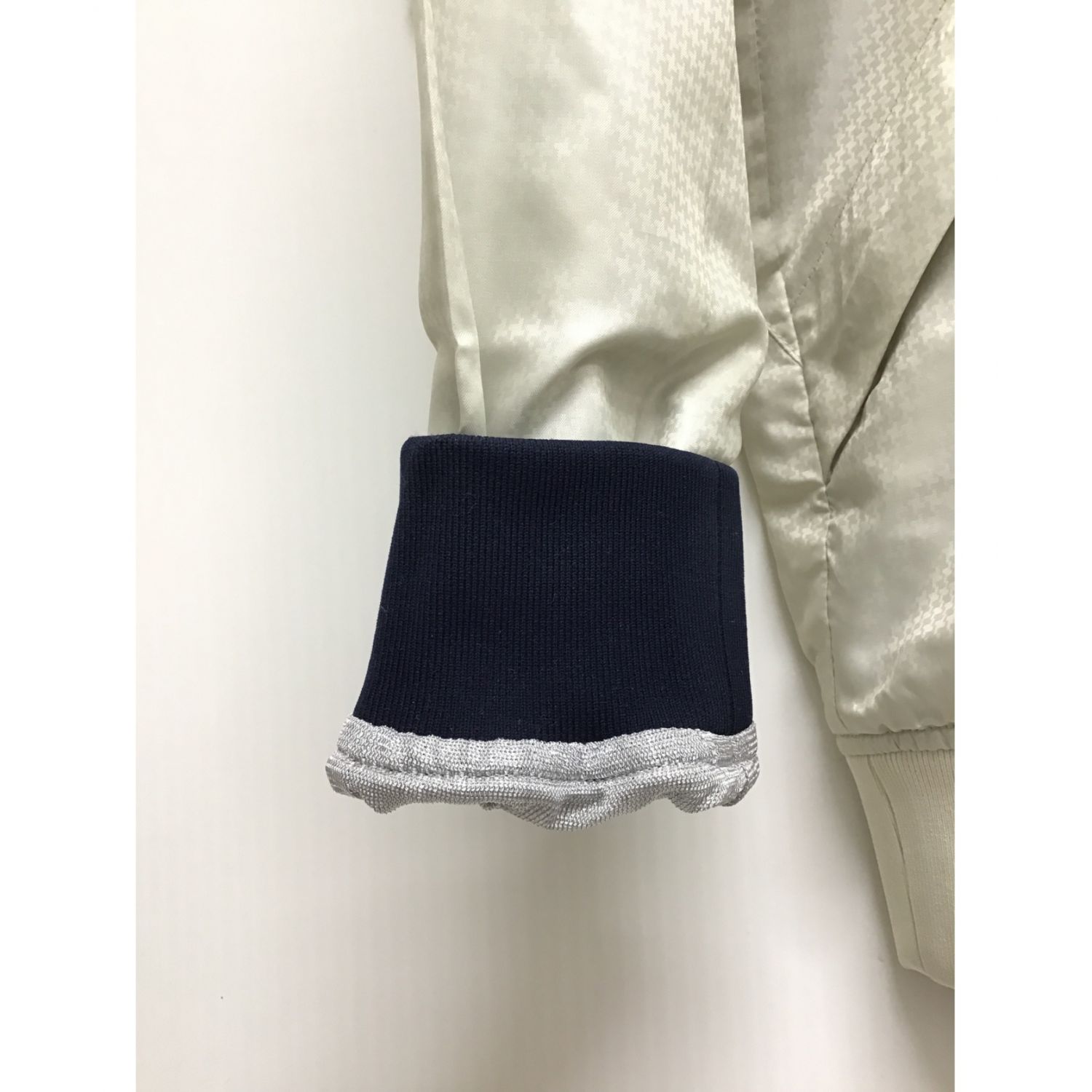 PEARLY GATES (パーリーゲイツ) ジップジャケット ベージュ 053-220050