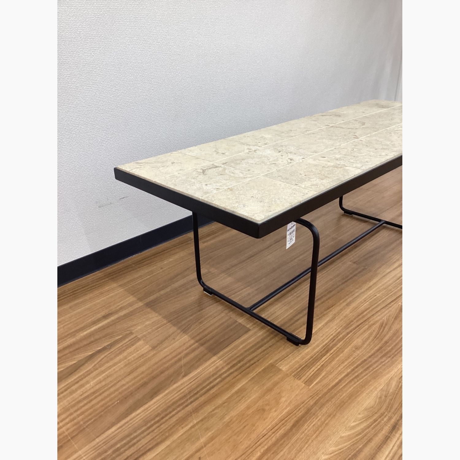 IDEE (イデー) ローテーブル ベージュ×ブラック マクタンストーン