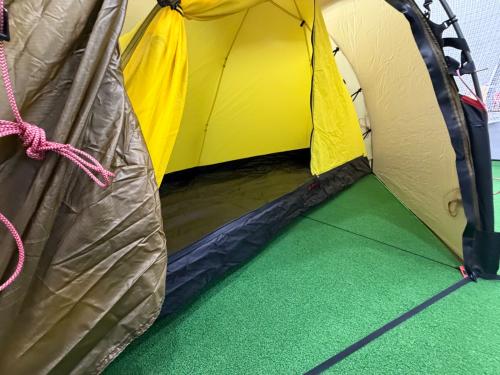 HILLEBERG (ヒルバーグ) ソロテント サンド ソウロBL｜トレファクONLINE