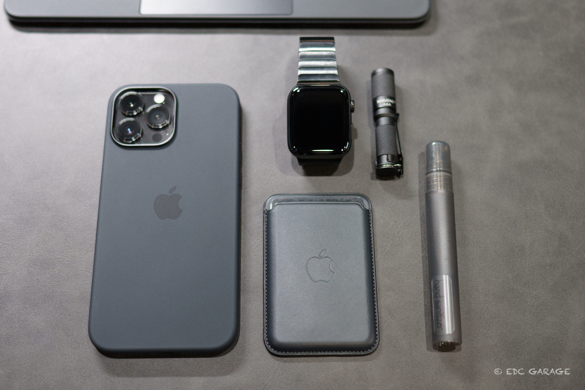 探す」機能に対応した、 iPhone 13 Pro Max 純正シリコンケース