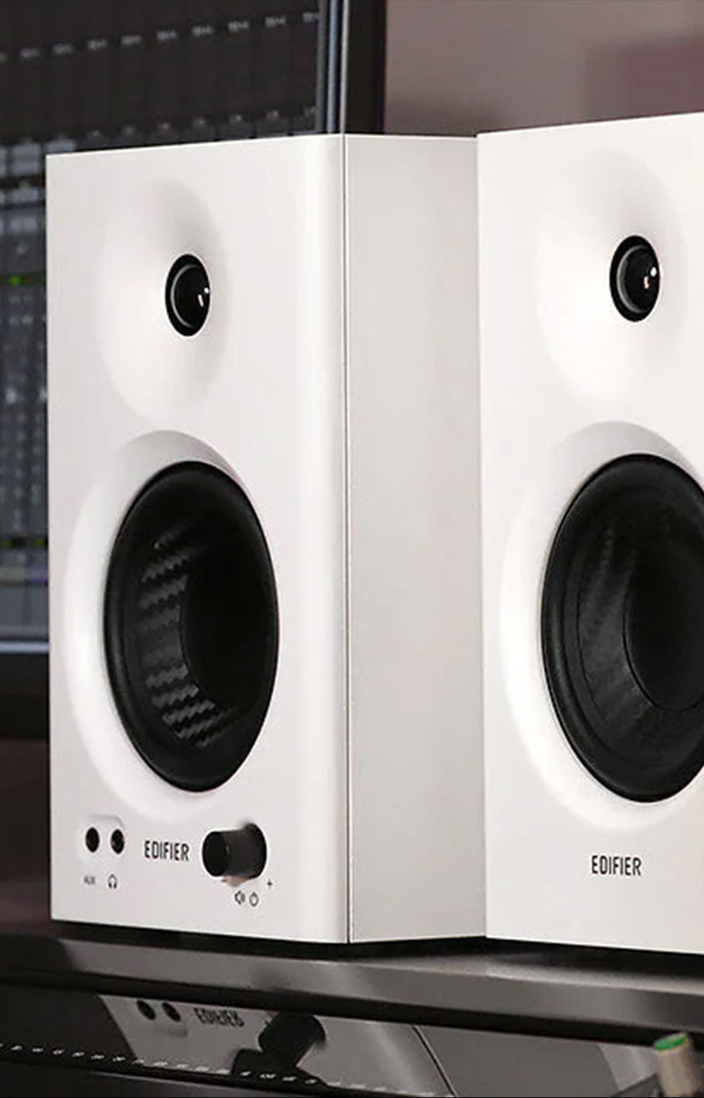 MR4 Powered Studio Monitor – Edifier Canada