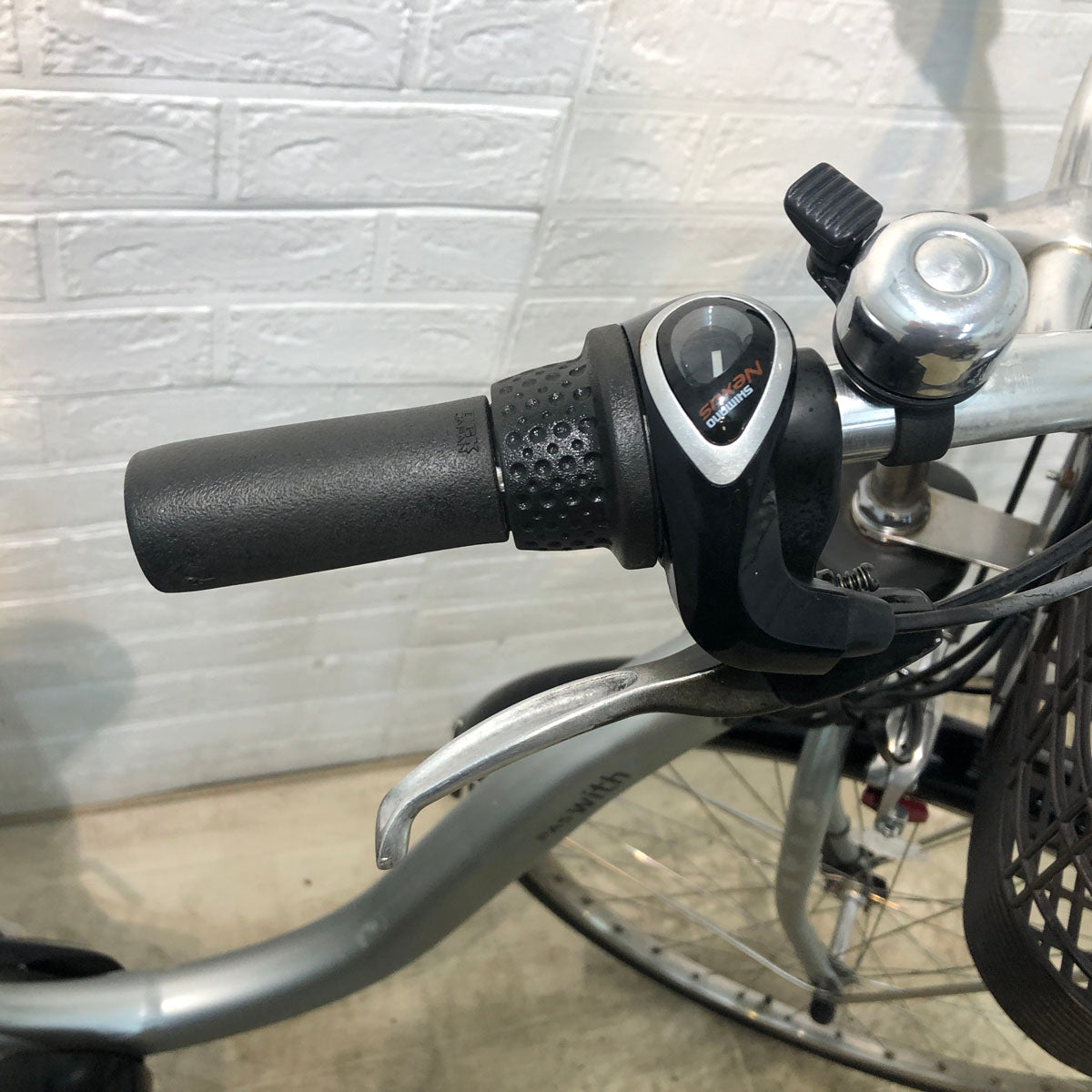 中古電動自転車 ヤマハ PAS With パス ウィズ シルバー 26インチ YD078