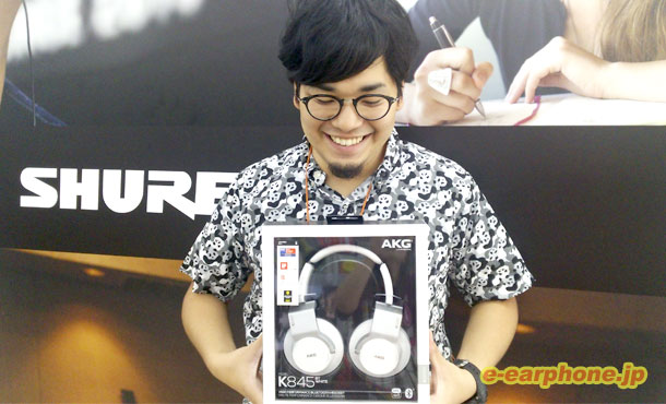 本日発売】AKG K845BTの新色ホワイトが本日発売！ - イヤホン