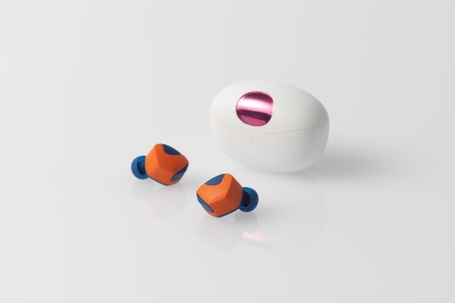 final とドラゴンボールZがコラボレーションした完全ワイヤレス