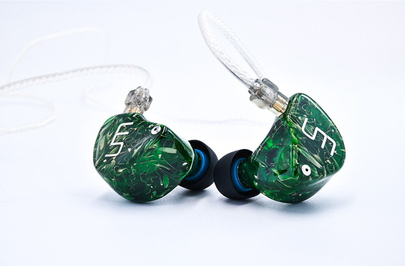新製品】トリプルダイナミックドライバーイヤホンに新色登場！ Unique