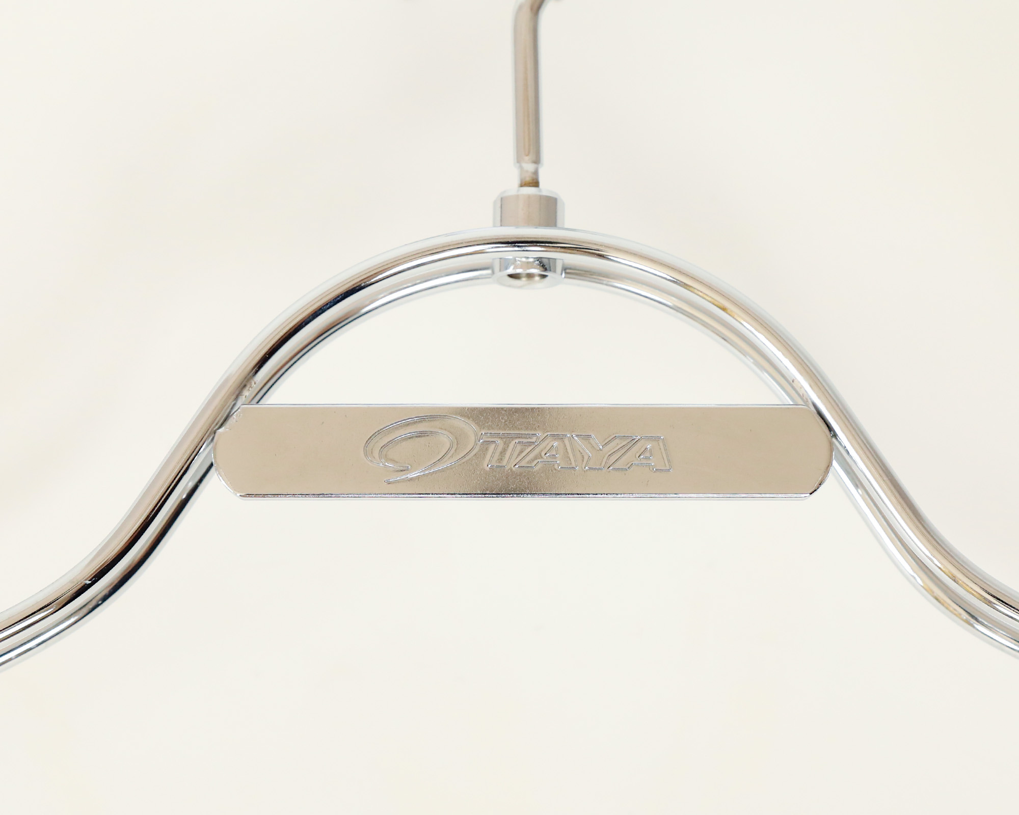 トライアングルハンガー W400mm TRI-400F-BN-40-P 【1本】 | ハンガー