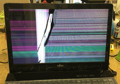 ノートパソコンの液晶に線が入る原因と対処法―修理方法・データ保護