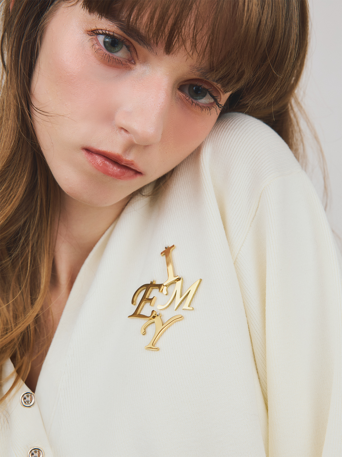 PRE ORDER】EIMYロゴチャームニットカーディガン