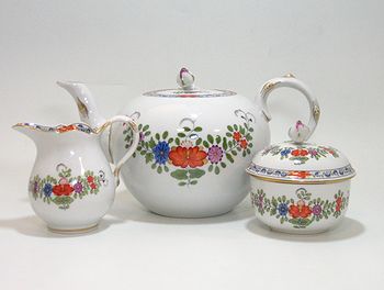 ブランド洋食器専門店のアイン / マイセン 【インドの花・多彩色