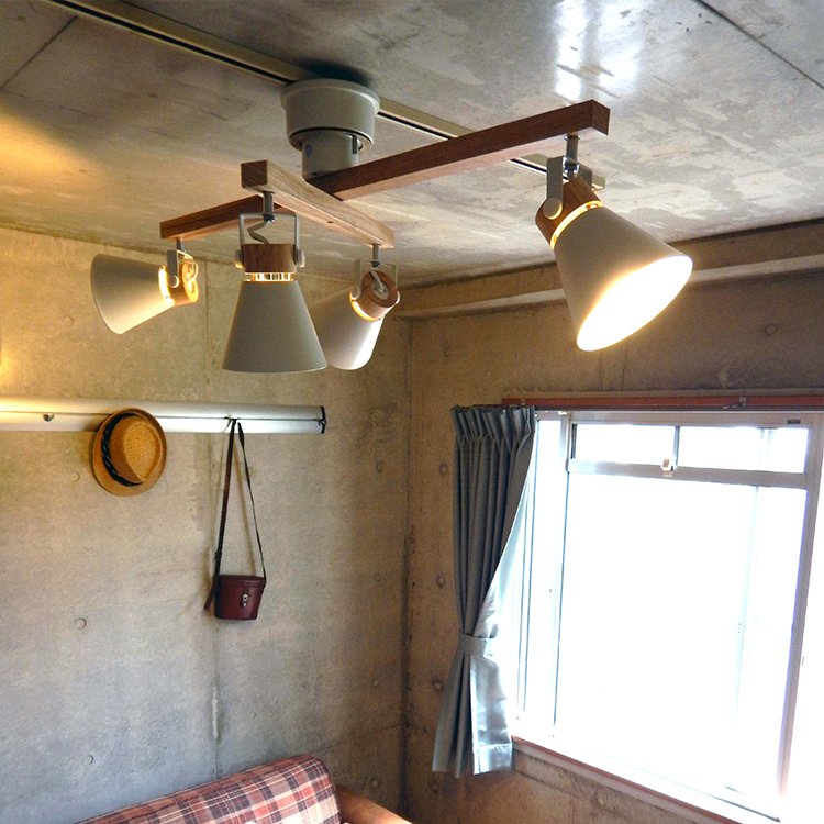 株式会社ELUX（エルックス）