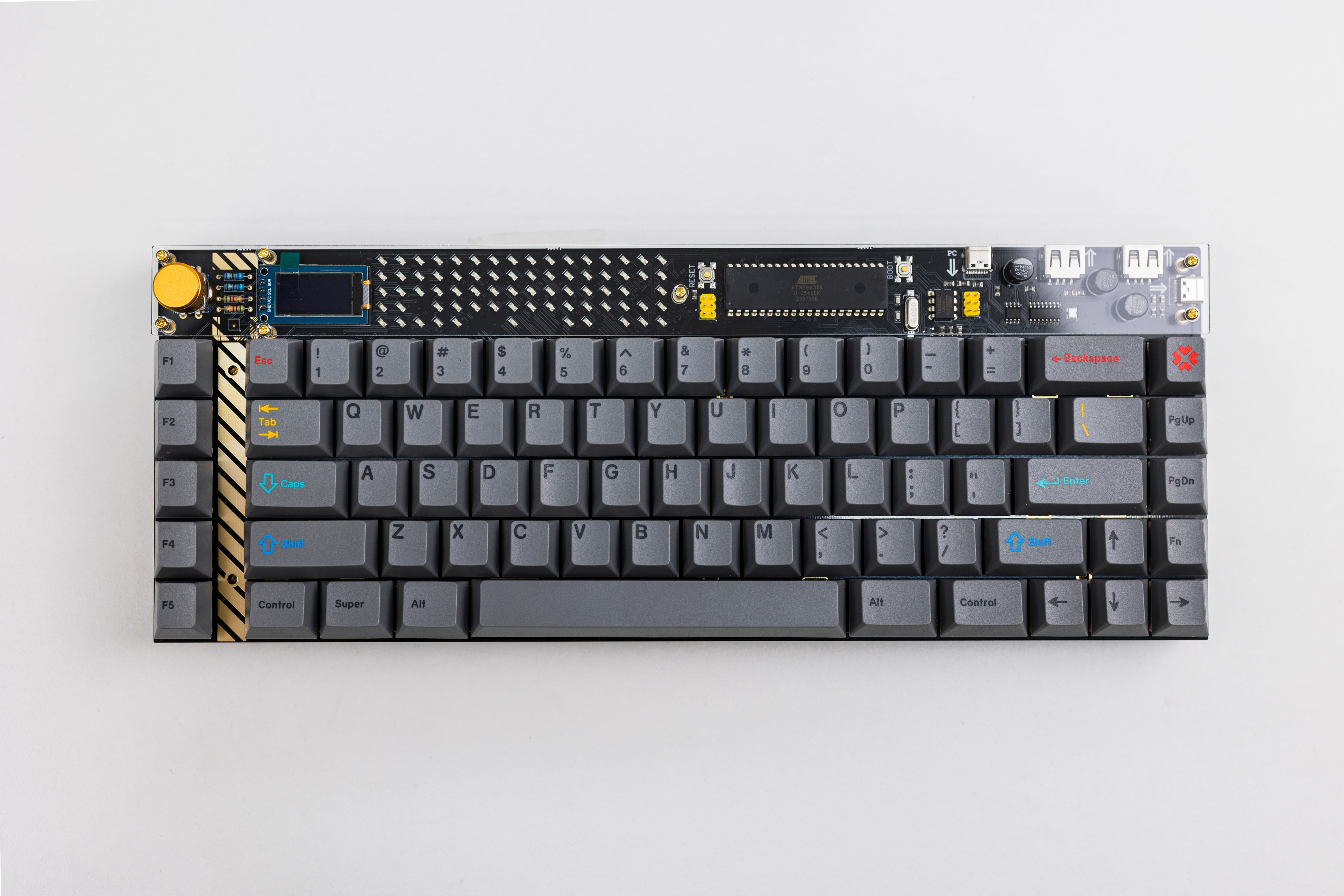 In Stock] Lelelab Y2K 76 x GMK Dualshot R2 PreBuilt Ready-to-use Keyb