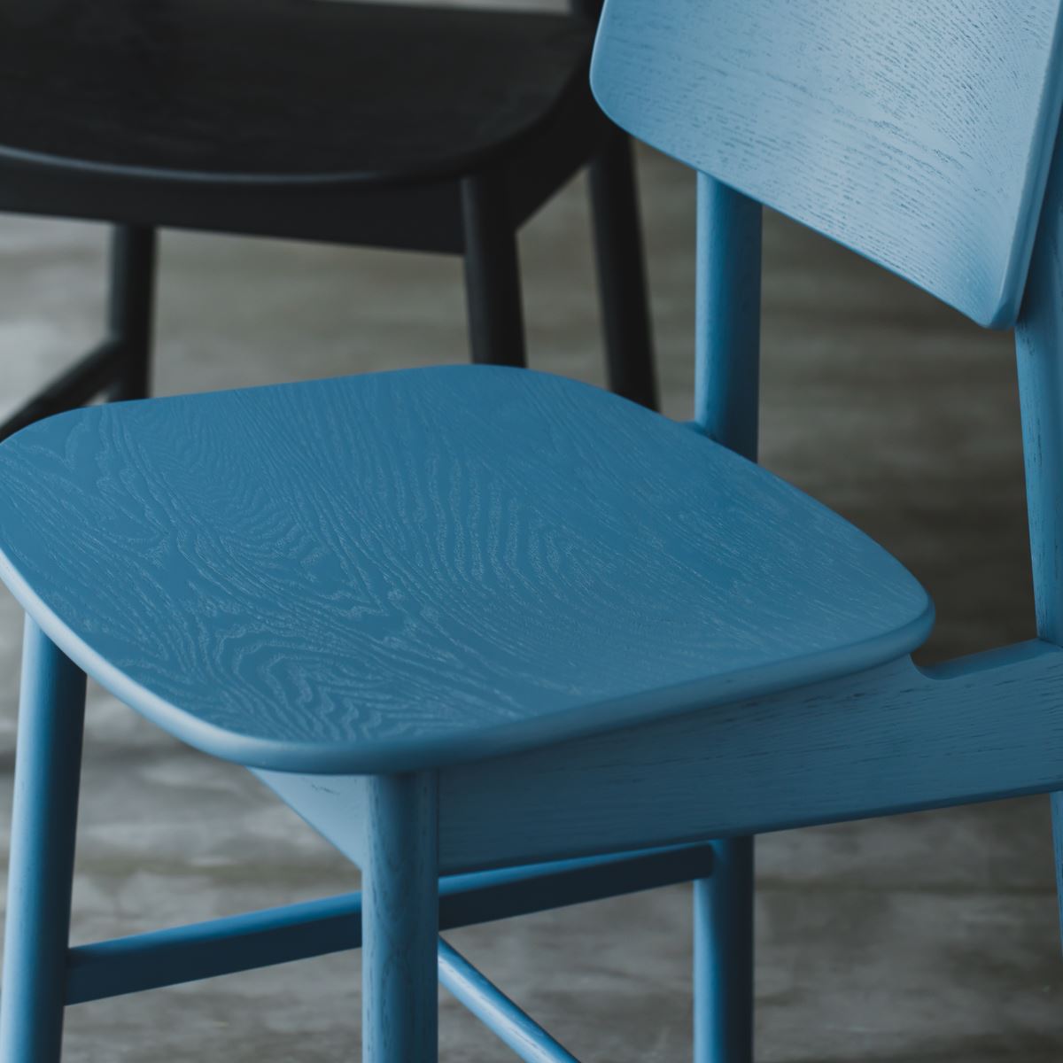 KUUM チェア シカク 木製フレーム カラー – ENEN