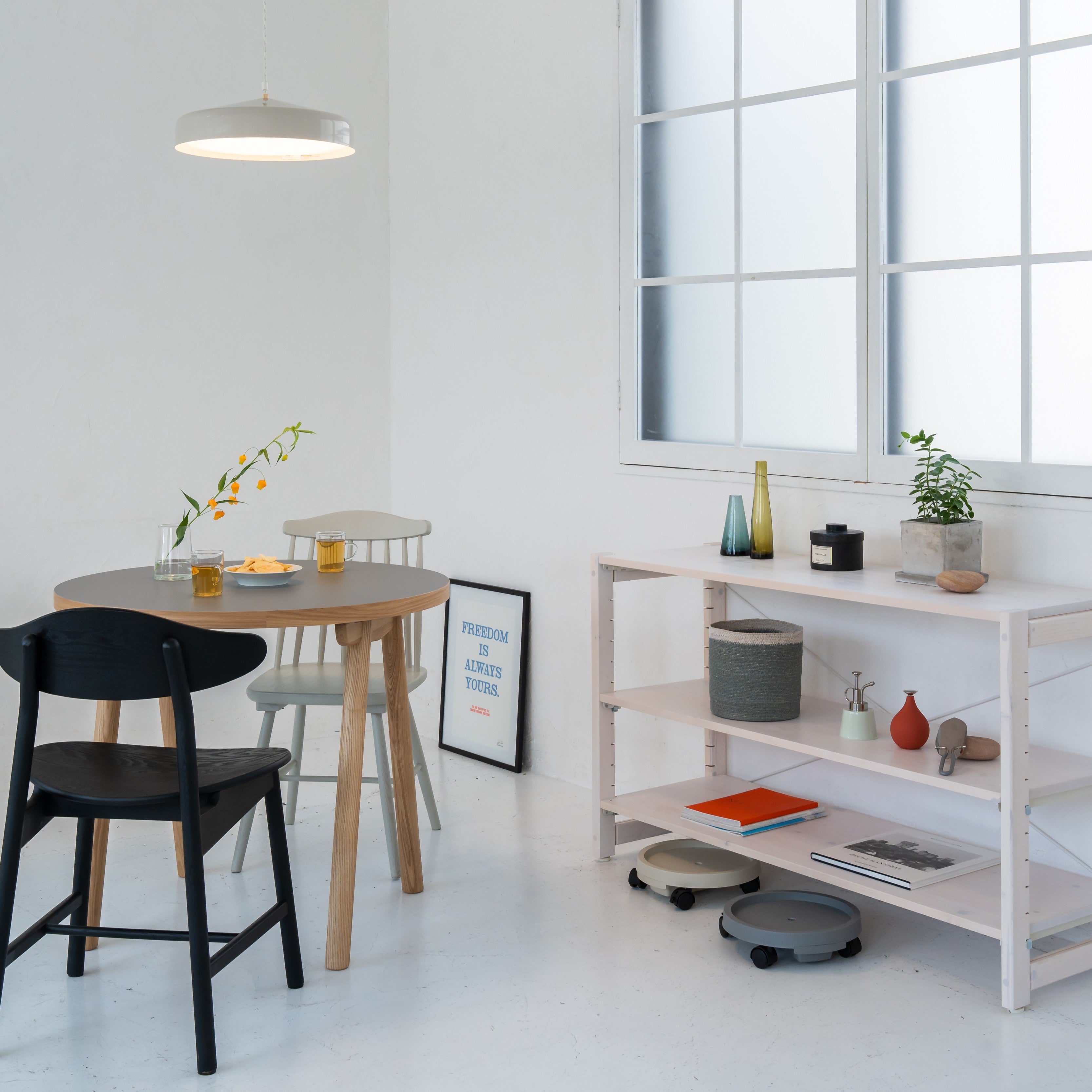 KUUM チェア キノコ 木製フレーム カラー – ENEN