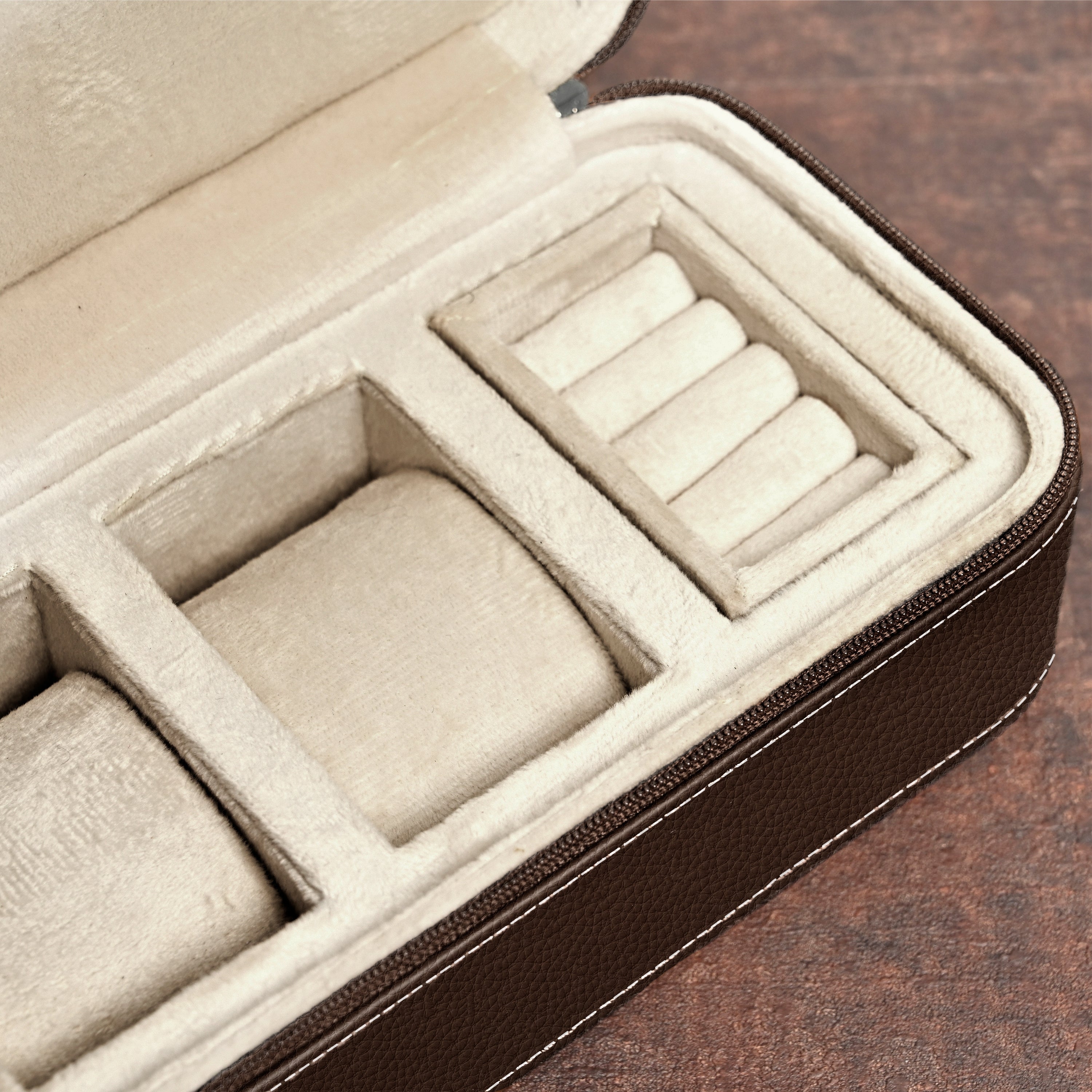 エスプリマ｜LUHW｜ウォッチ＆ジュエリーボックス/3本用 LU8103CHBE