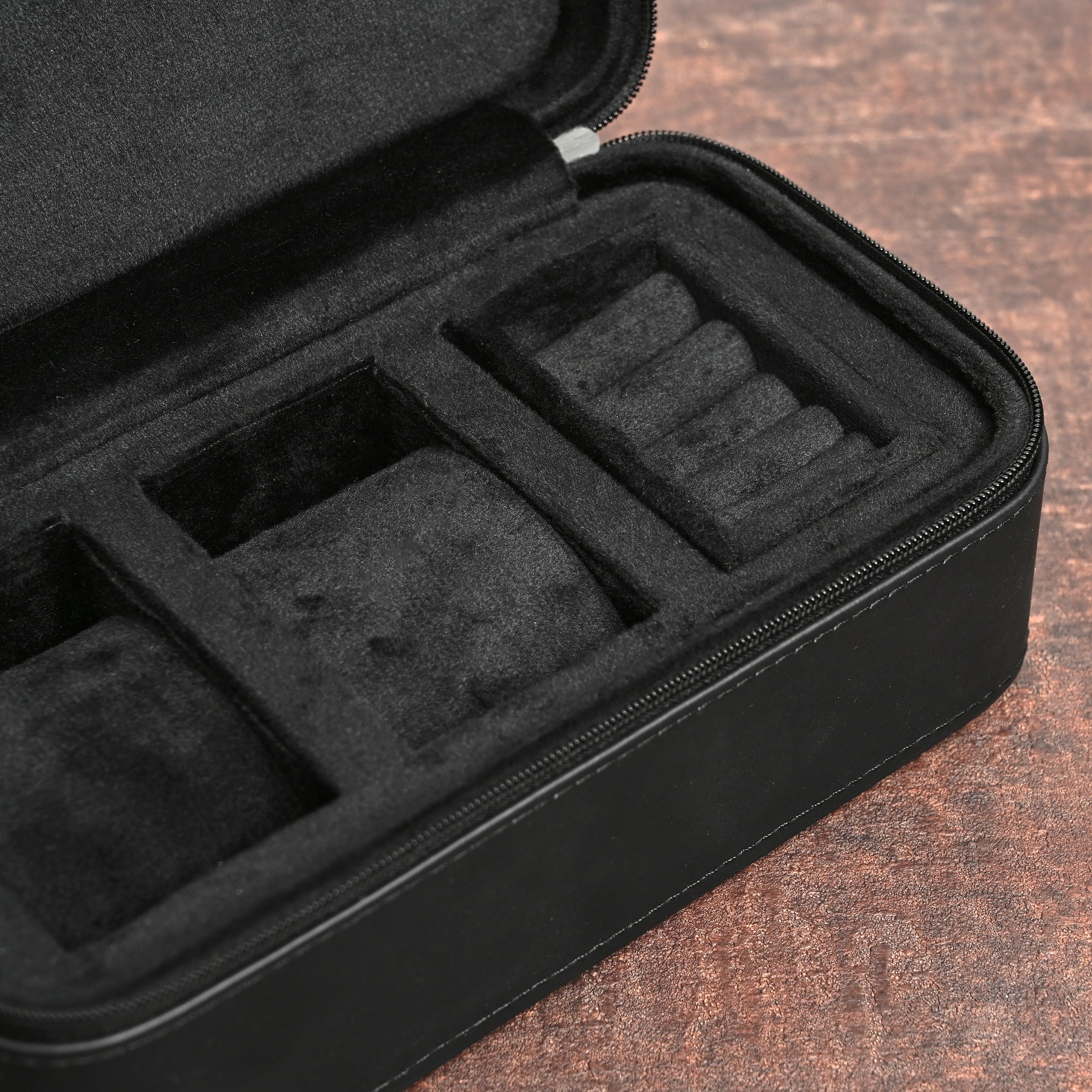 エスプリマ｜LUHW｜ウォッチ＆ジュエリーボックス/3本用 LU8103BKBK