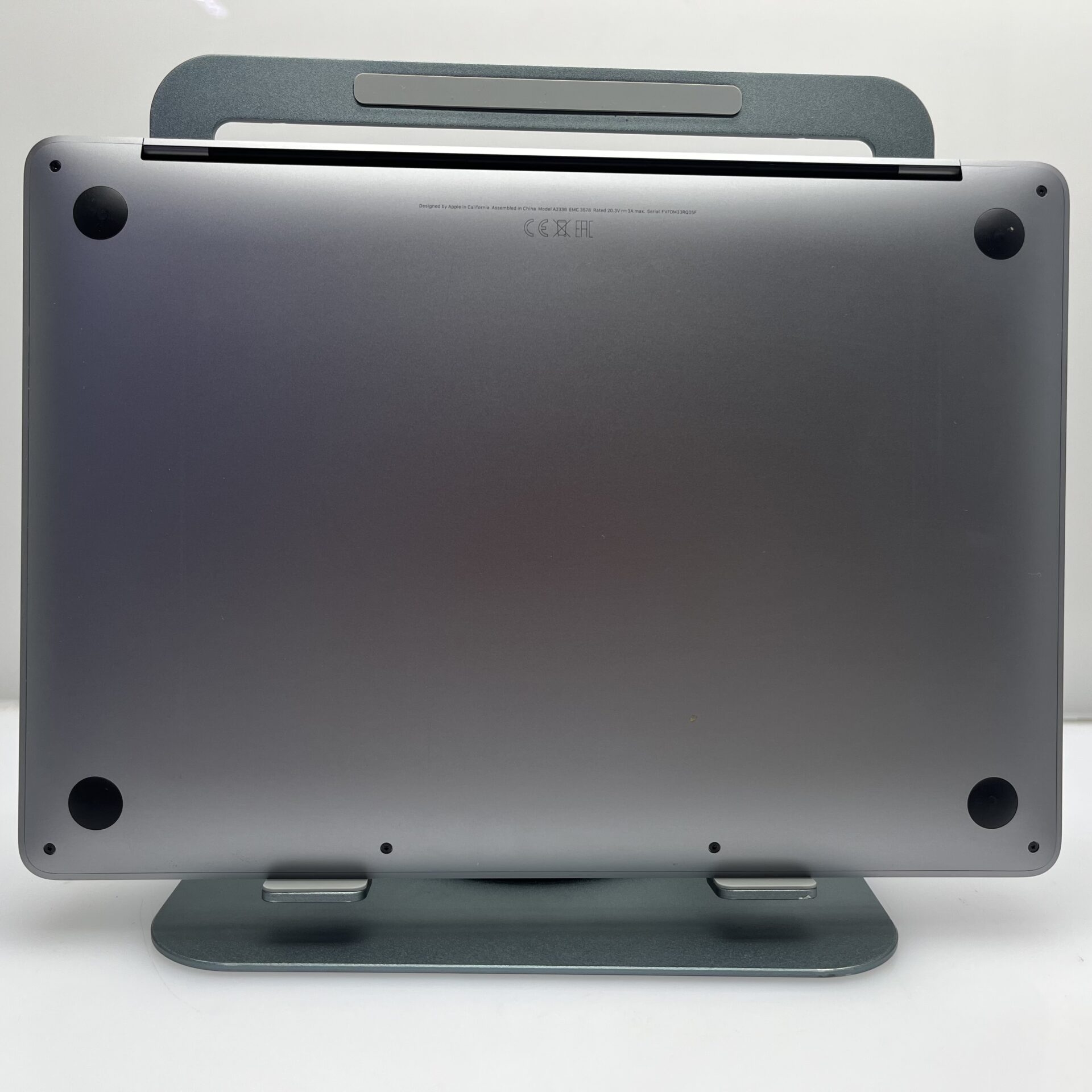 Buy Used Apple MacBook Pro “M1” 13-Inch 8 CPU/ 8 GPU (2020) 8GB