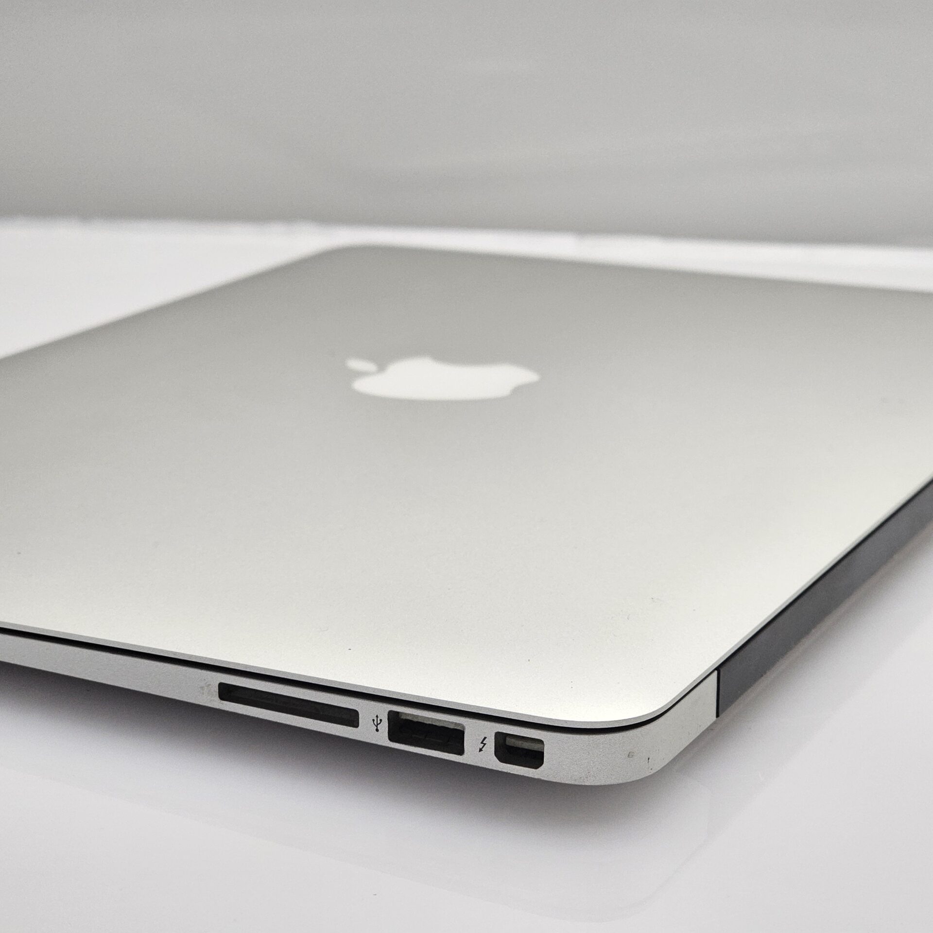 Buy Used MacBook Air “Core i5” 13-Inch 1.4GHz (Early 2014) 4GB RAM