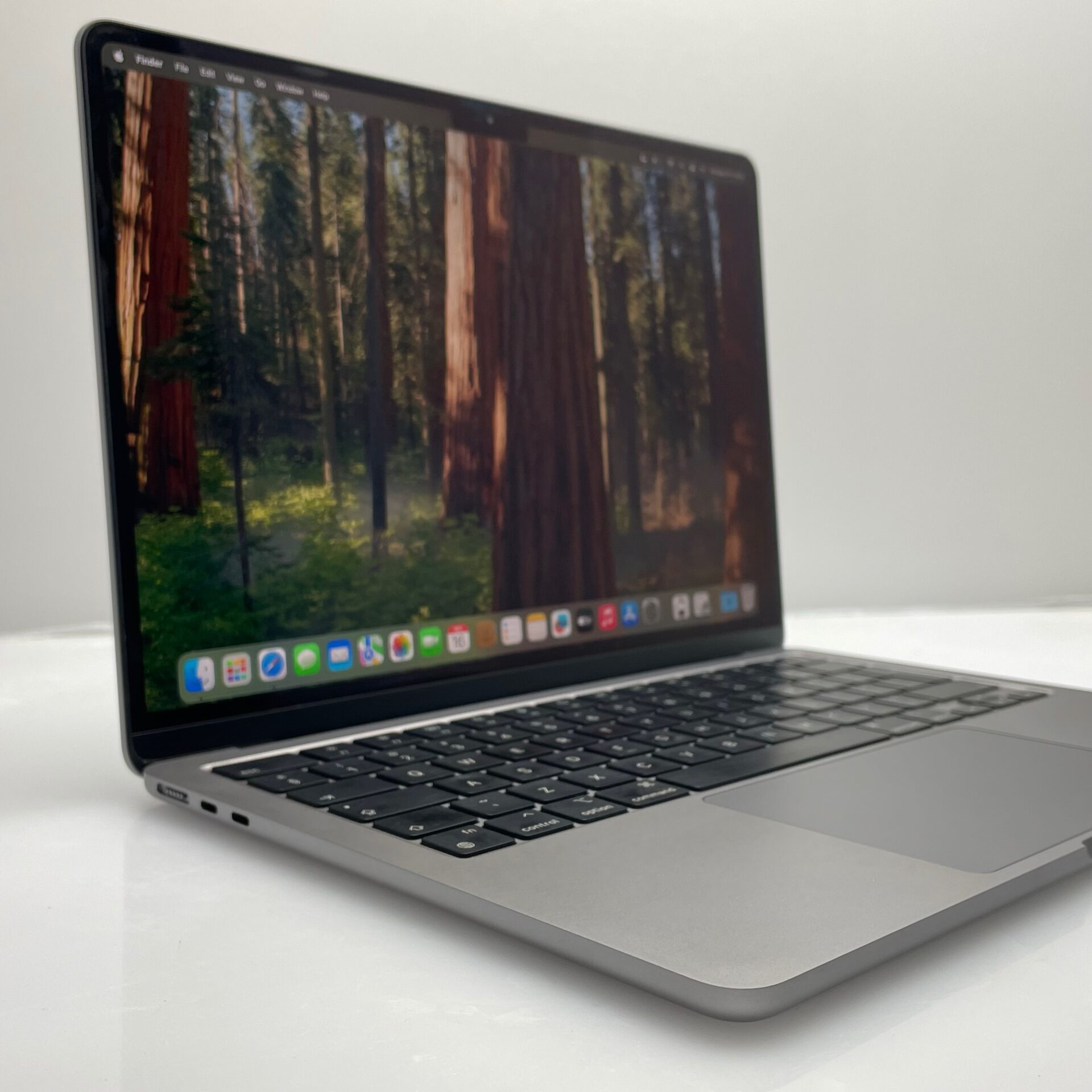 Buy Used MacBook Air “M2” 8CPU/8GPU (2022) 13-Inch 8GB RAM 256GB