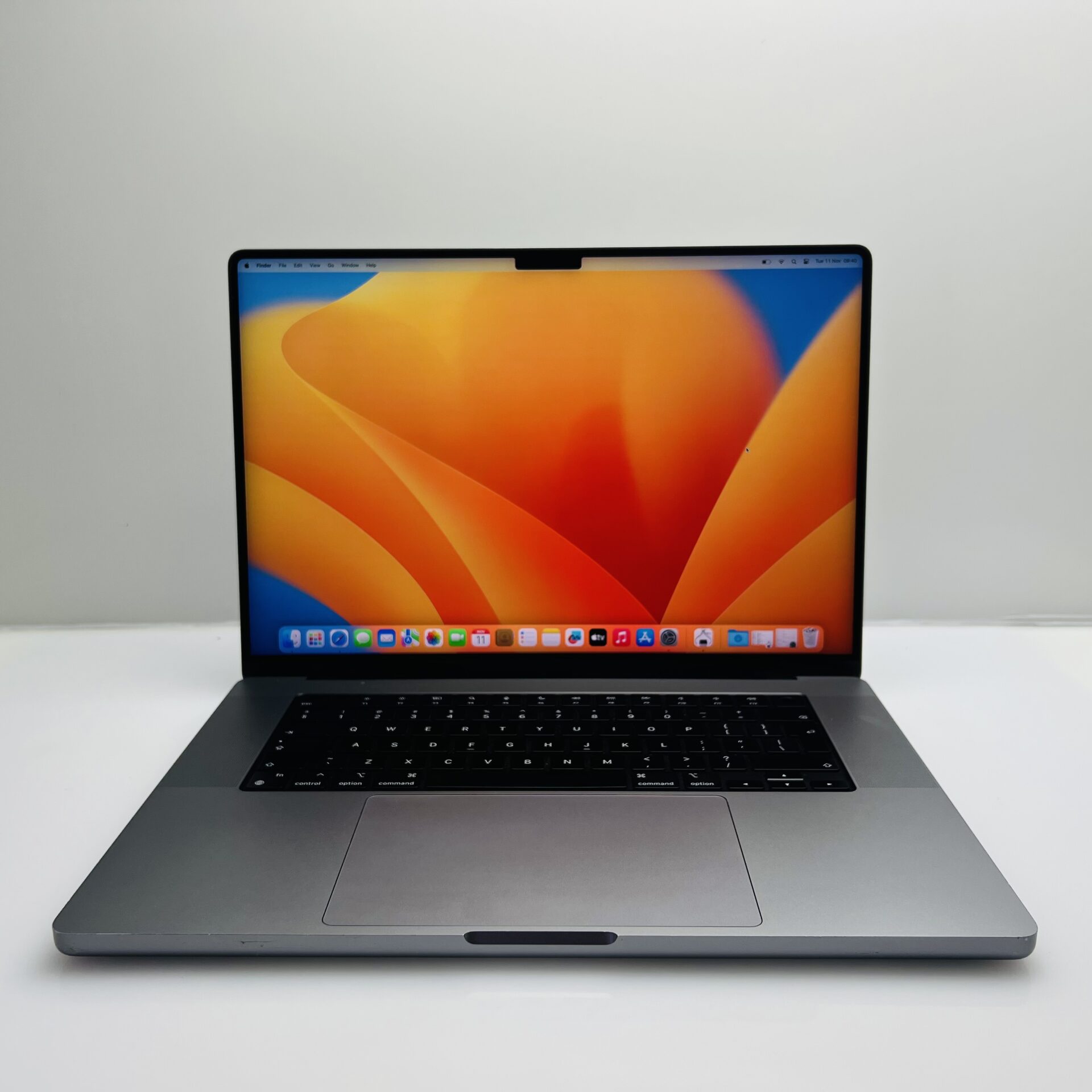 Buy Used Apple Macbook Pro “M1 Pro” 16-Inch 10 CPU/16 GPU (2021
