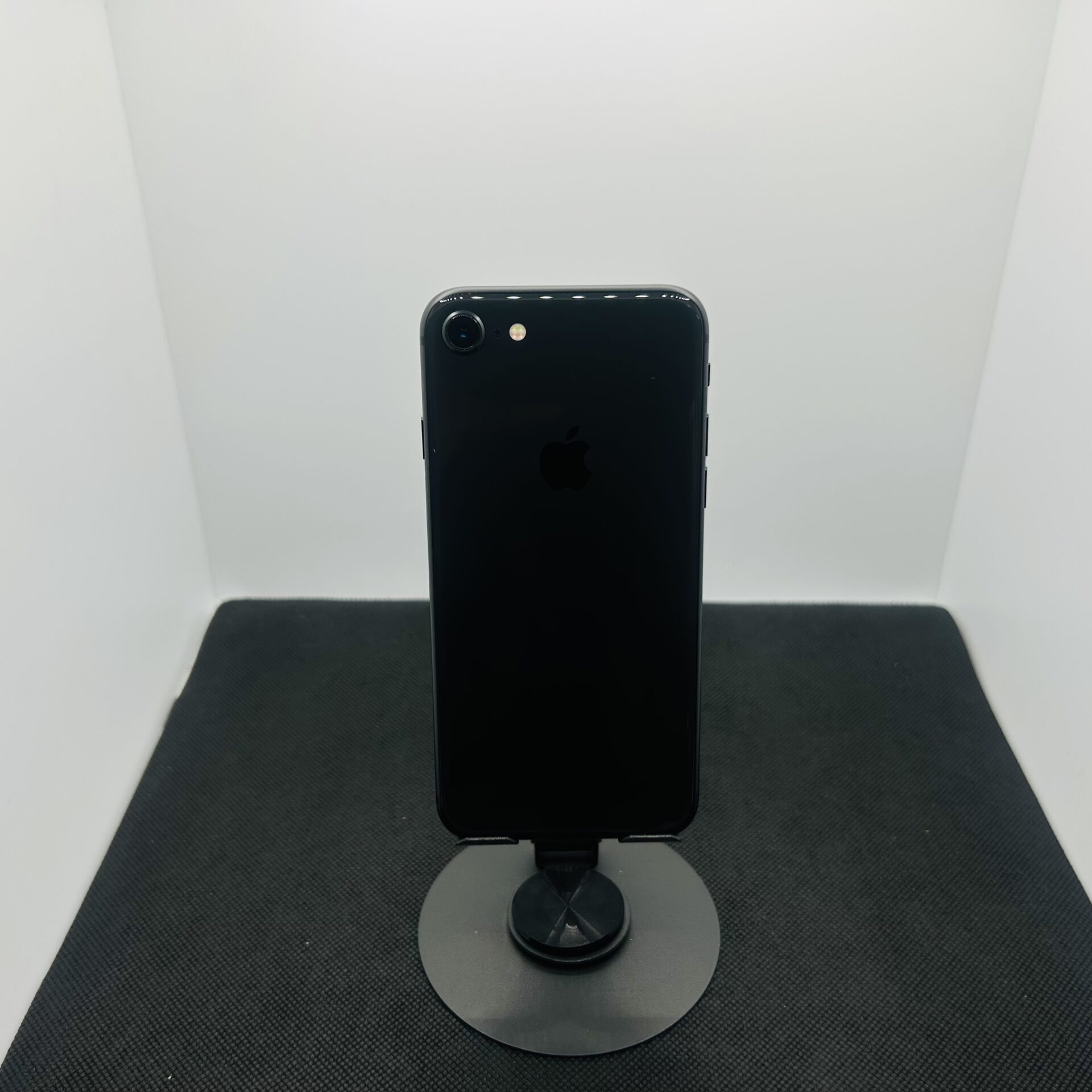 Buy Used Apple iPhone 8 256GB Space Gray – (Grade B) - Warranty