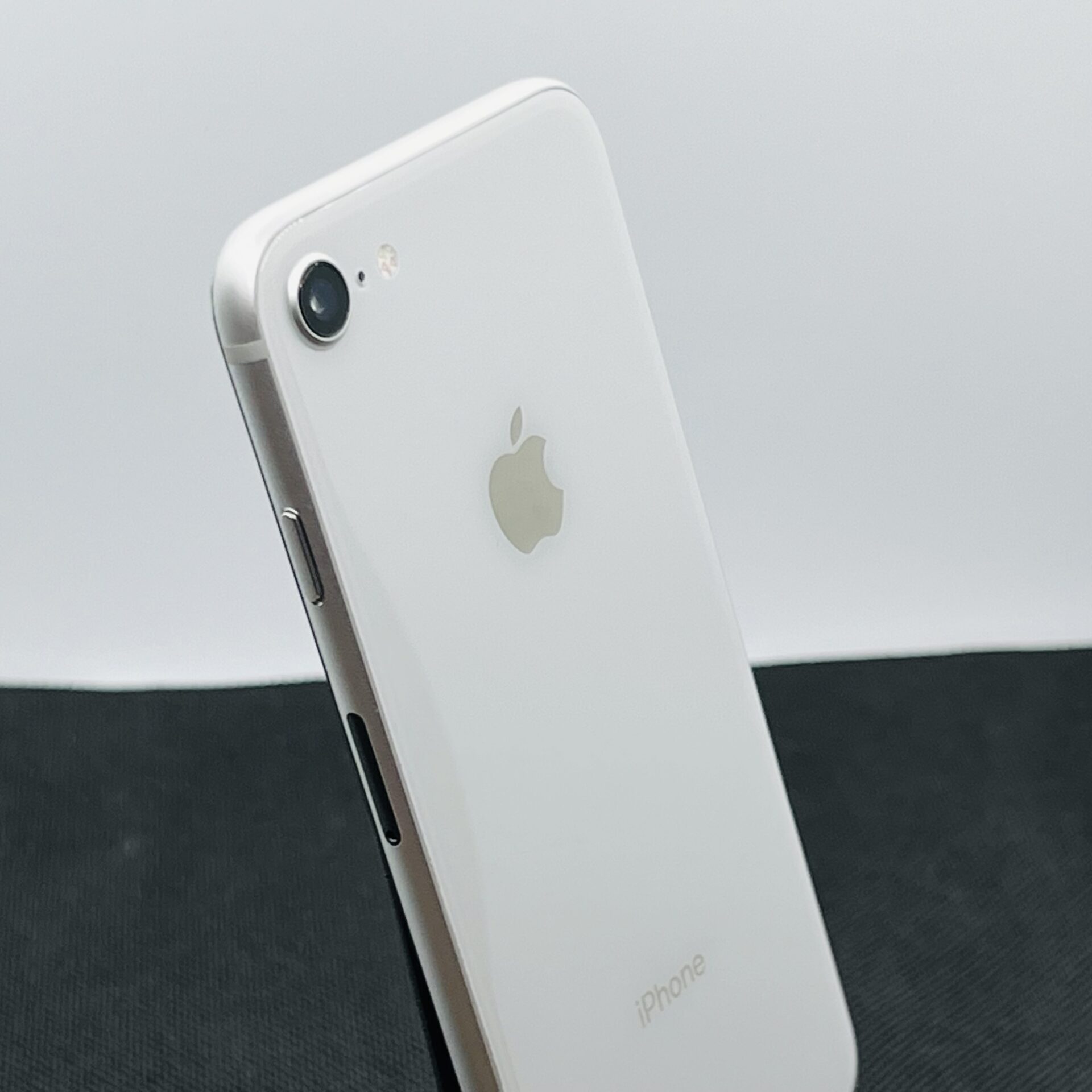 Buy Used Apple iPhone 8 64GB Silver (Grade B) - Minor Bright Spots