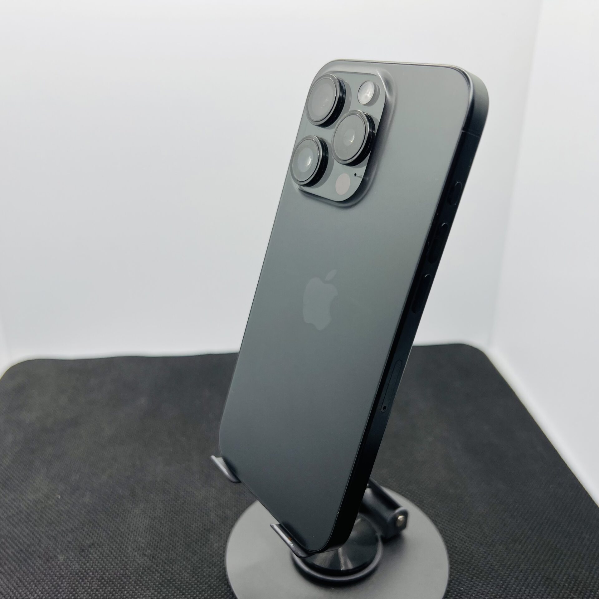 Buy Used Apple iPhone 15 Pro 256GB Black Titanium – (Grade B