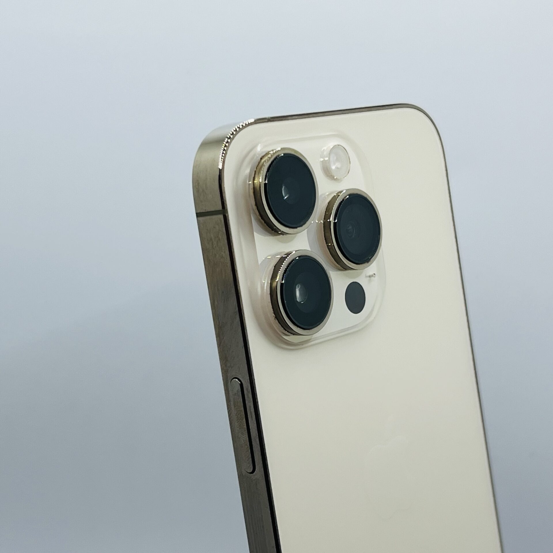 Buy Used Apple iPhone 14 Pro 256GB Gold – (Grade B) - Warranty