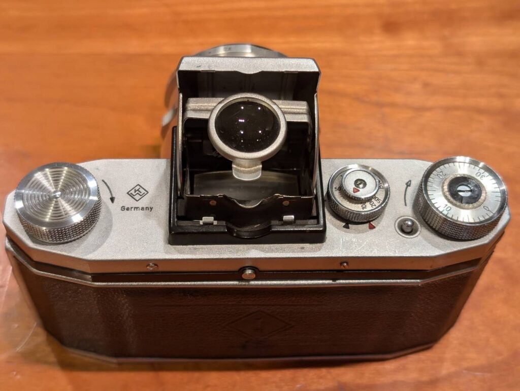 Praktica FX2レビュー：Tessarレンズ、M42マウントの特徴と東ドイツ製